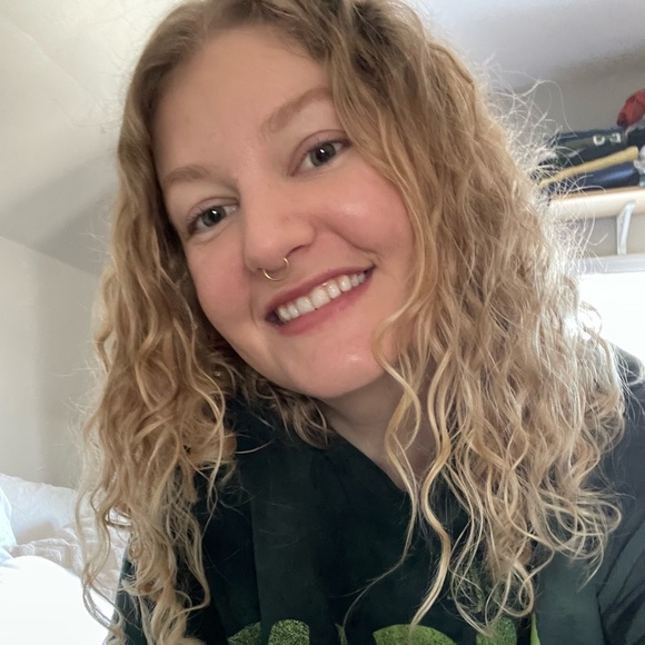 Meet your Posher, Melanie - Picture 1 of 1